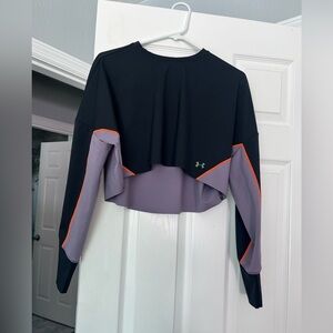 Nike crop top size small